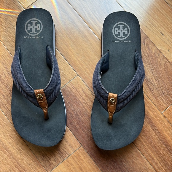 TORY BURCH CANVAS FLIP-FLOP - Picture 7 of 9